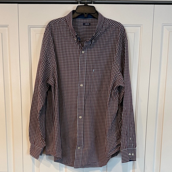 Izod Men's Blue and White Gingham Button Down Shirt - Picture 10 of 10